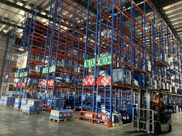 PCCC tầng hầm garage: Thông gió cưỡng bức, xử lý xe điện EV và yêu cầu kỹ thuật 2026
